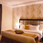 Rozana Aparthotel