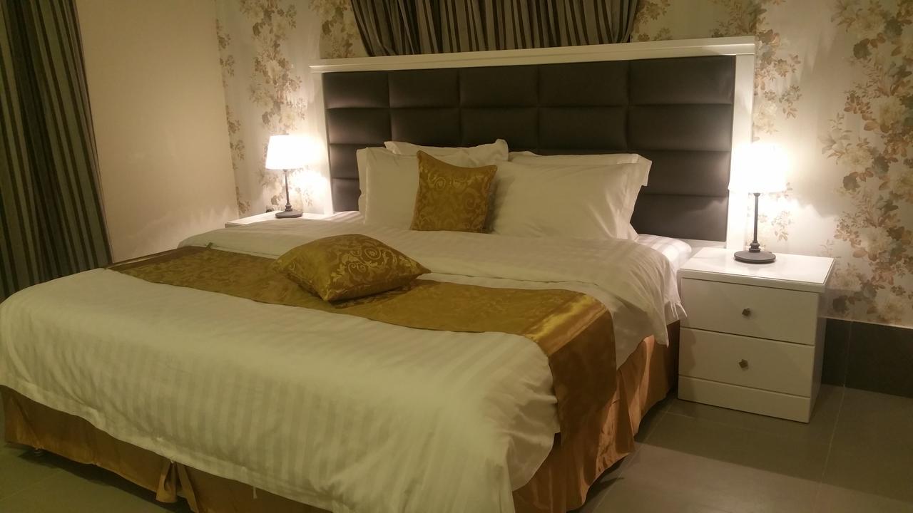Rozana 3*