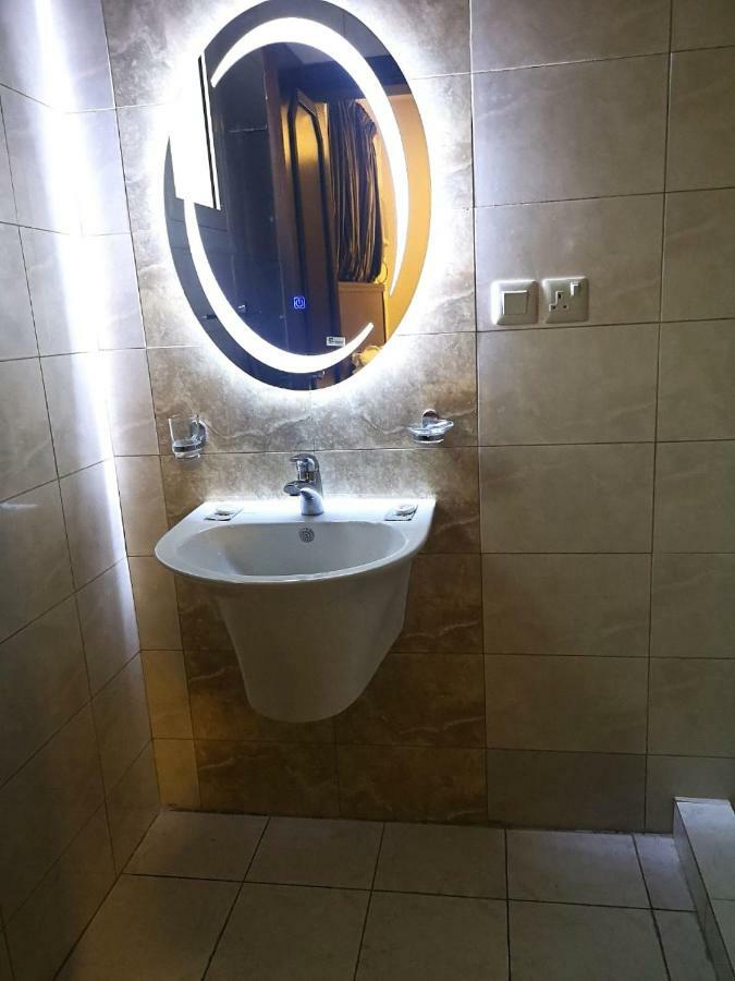 Rozana Hotel